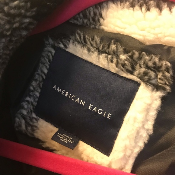 🐝 EUC American Eagle Fuzzy Jacket Size Medium - Picture 3 of 7